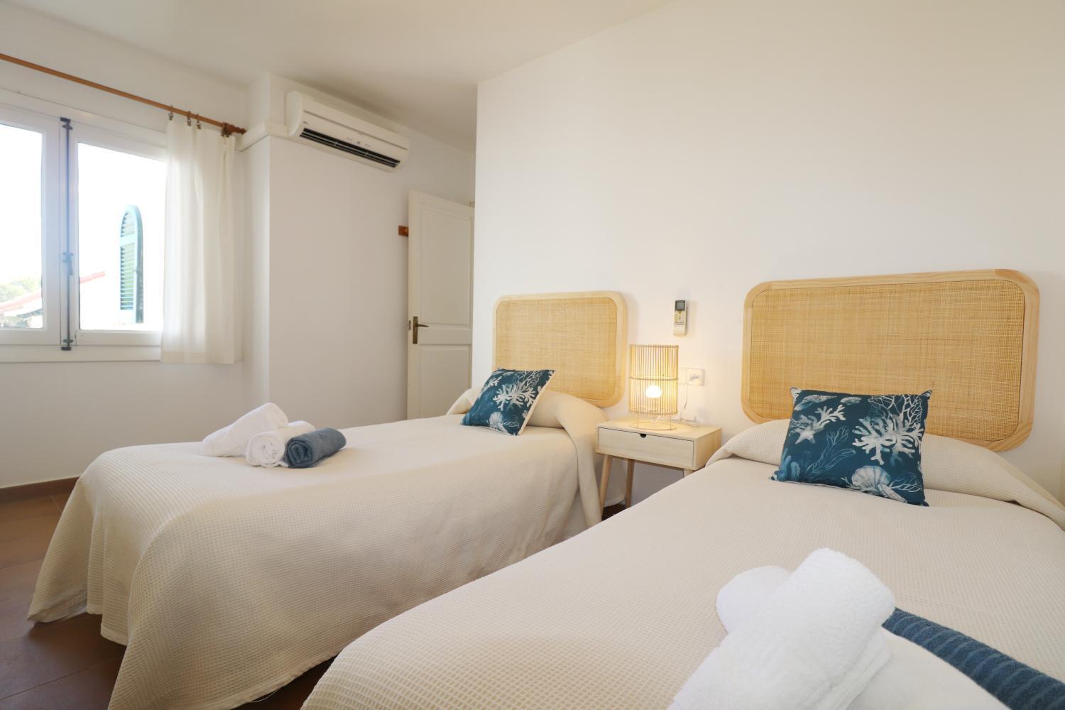 Villa Las Marinas - 2 Encantadora Villa Con Piscina A 5 Min De La Playa อาเรนาล เดน กาสเตล ภายนอก รูปภาพ